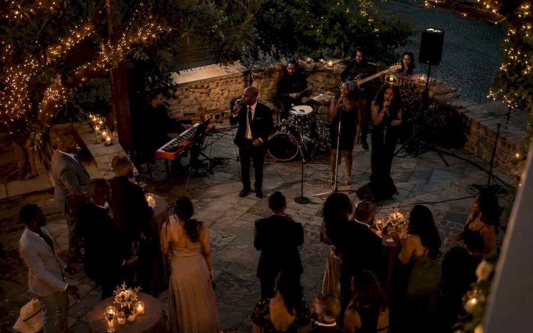 Full R&B/soul band performing live at wedding